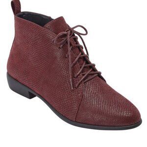 Comfortview Peta Burgundy Lace up flat boots 7 WIDE WW 7WW 7W